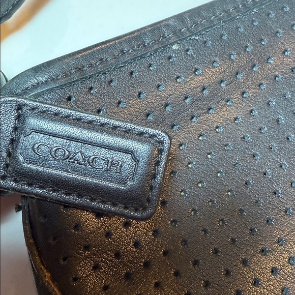 Vintage Coach 9218 Black Leather Shoulder Bag - Picture 2 of 13